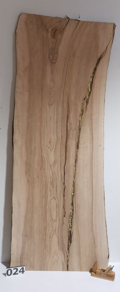 Holzplatte aus heimischer Esche