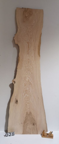 Massivholz für Sitzbank mit Baumkante