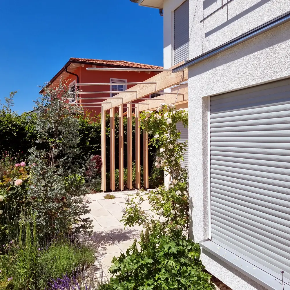 Pergola aus Massivholz