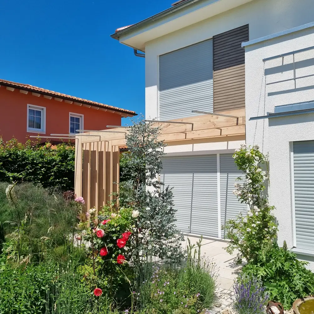 Pergola aus dem natürlichen Baustoff Holz